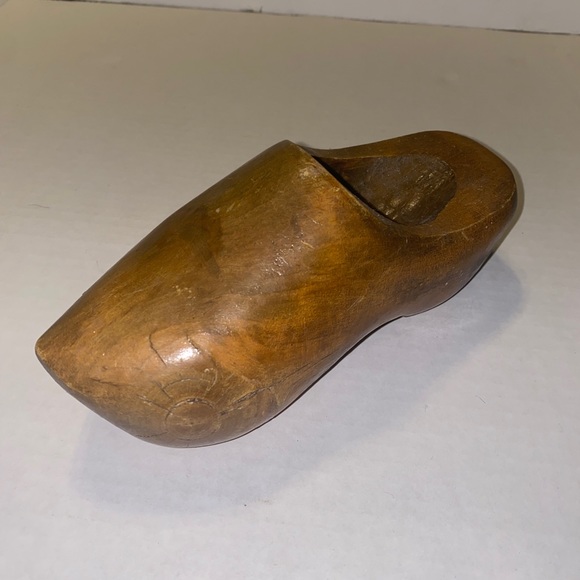 Vintage The Wooden Shoe Factory Holland MI Wooden Shoe Wall Pocket Wall Hanging - Picture 3 of 12